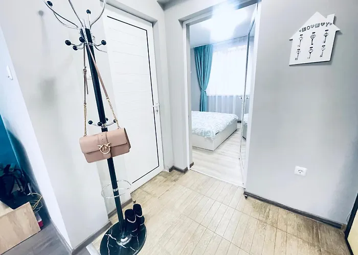 By The Sea - With Free Parking Daire Varna