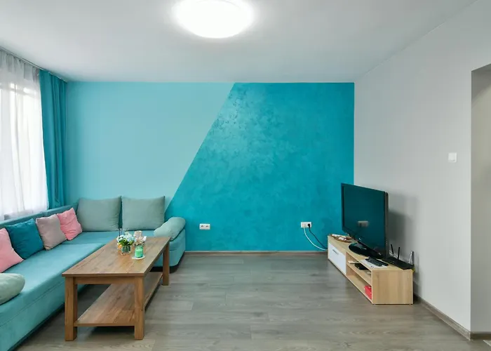 By The Sea - With Free Parking Daire *